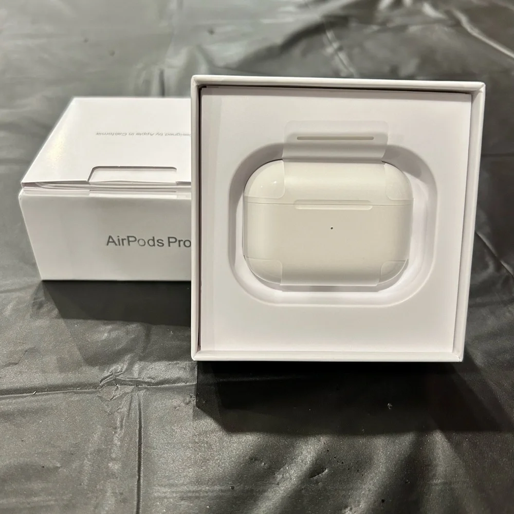 Apple AirPods Pro with White Case